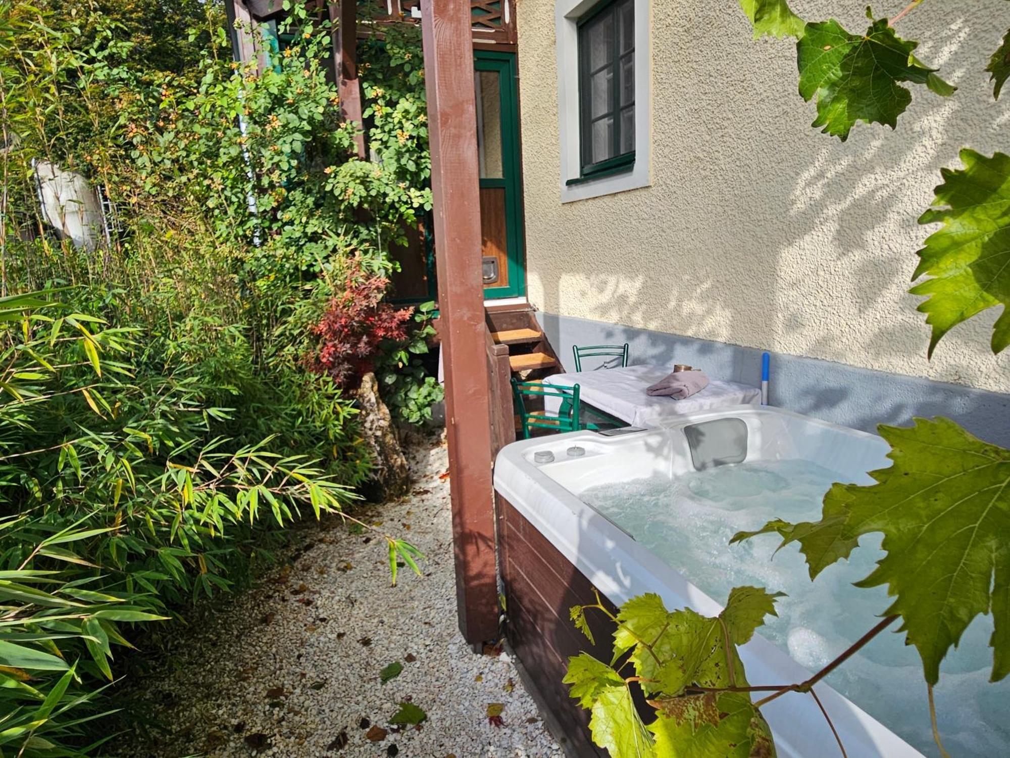 Premium Apartment Mit Privatem Whirlpool, Sauna, Garten Sankt Martin am Grimming Esterno foto
