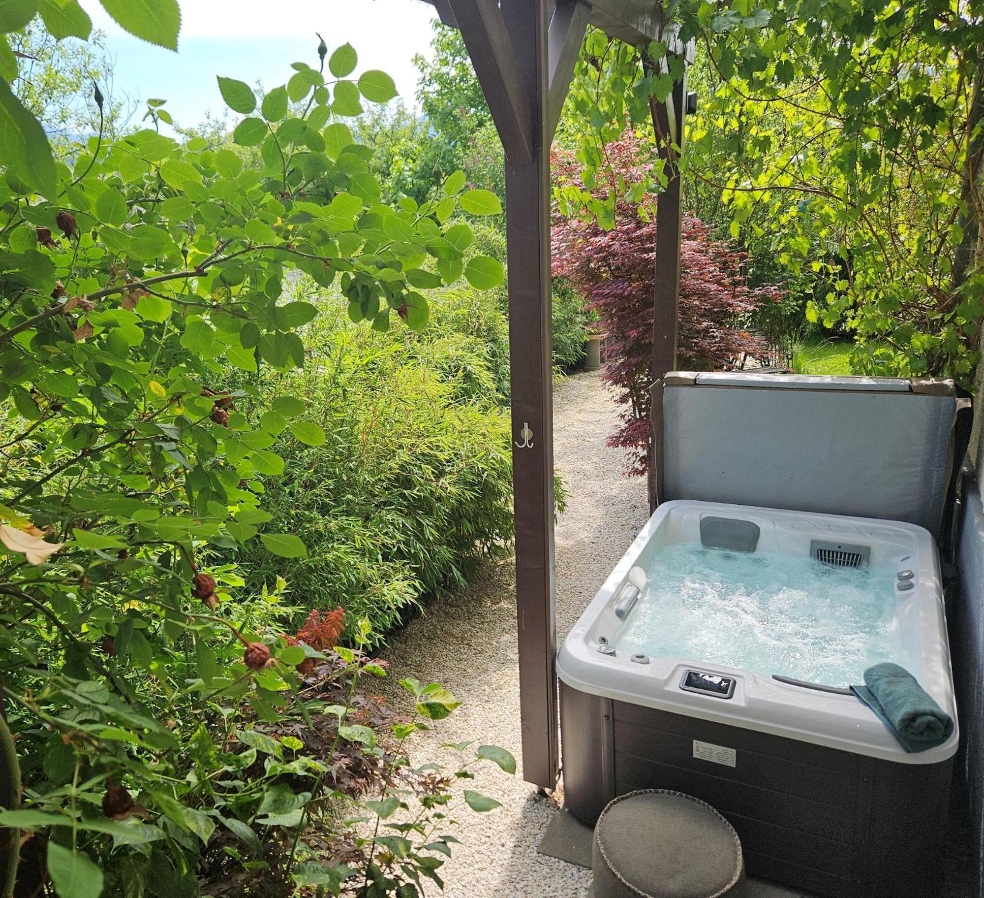 Premium Apartment Mit Privatem Whirlpool, Sauna, Garten Sankt Martin am Grimming Esterno foto