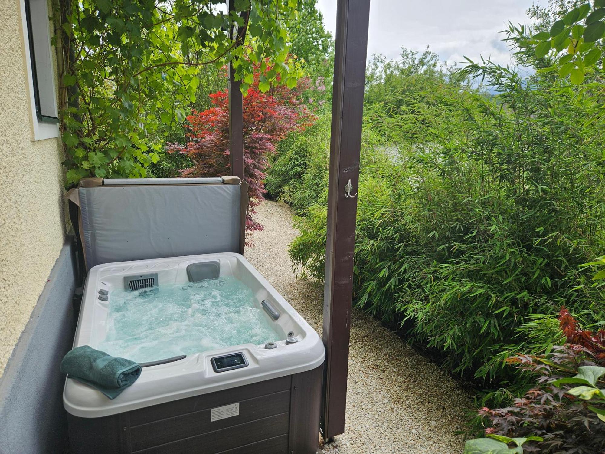 Premium Apartment Mit Privatem Whirlpool, Sauna, Garten Sankt Martin am Grimming Esterno foto
